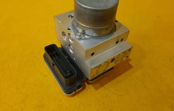 Mercedes-Benz C W206 ABS Pump A2069009020