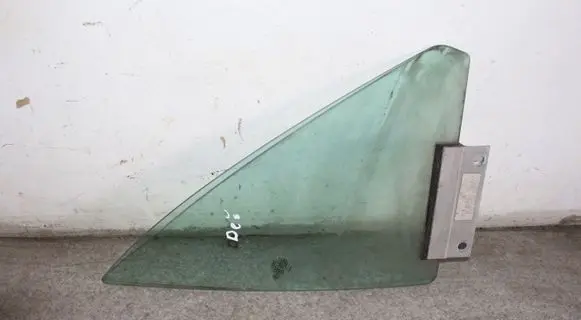 Audi TT Mk1 Front vent window/glass (coupe) 
