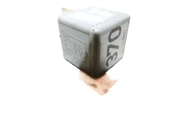 Audi A6 S6 C6 4F Other relay 8D0951253
