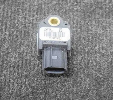 Toyota Hilux (AN120, AN130) Airbag deployment crash/impact sensor 8983104020