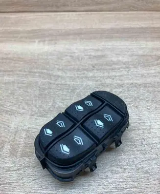 Ford Focus Electric window control switch 98AB14A132DE 03162252
