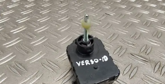 Headlight level adjustment motor