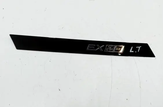 Rear fender molding trim