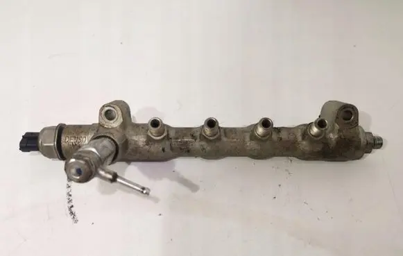 Opel Astra G Fuel main line pipe Array