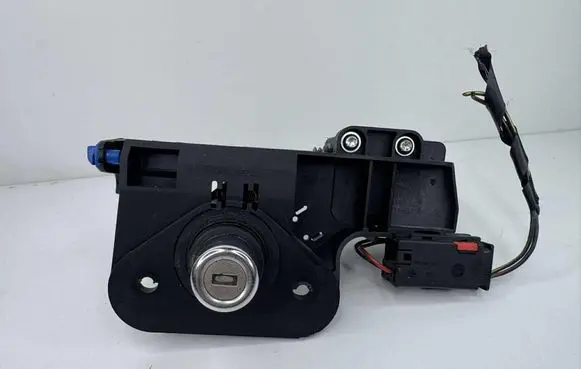 Opel Meriva A Tailgate exterior lock 09183495 26022004F 32505603