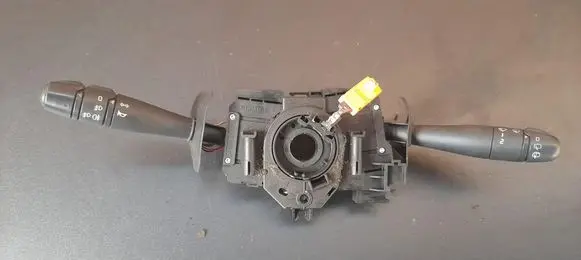 Renault Clio II Fog light switch 7701045279