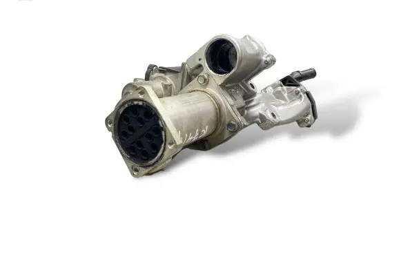 Renault Scenic II - Grand scenic II EGR valve cooler 8200729079 260108