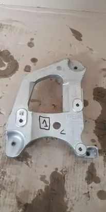 Opel Corsa F A/C compressor mount bracket 9842152980