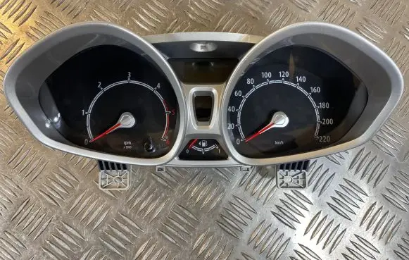 Ford Fiesta Speedometer (instrument cluster) 8A6T10849GH Y2B0C6QW VP8A6F10849GJ