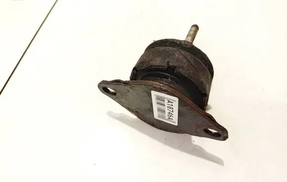 Rover 620 Engine mount bracket