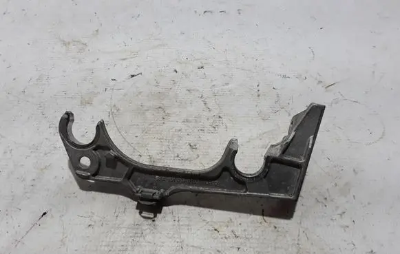 Mercedes-Benz E C207 W207 Air filter cleaner box bracket assembly A6510940127
