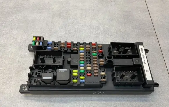 Land Rover Range Rover Evoque L538 Fuse module GJ3214F041AB