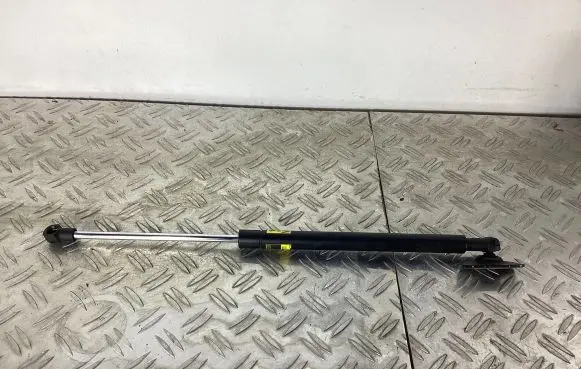 Lexus CT 200H Tailgate/trunk strut/damper