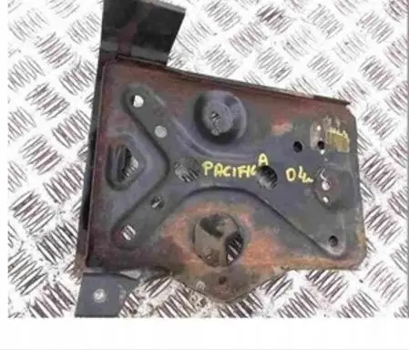 Chrysler Pacifica Battery tray 