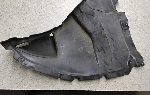 BMW X5 G05 Front splash guards bracket 8090248