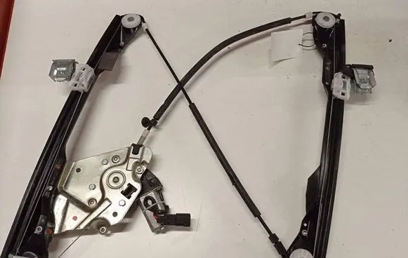 Ford Focus Front door window regulator with motor 606000F04093 172611254