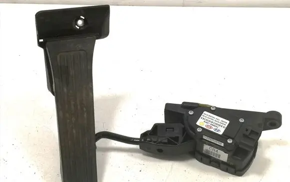 Hyundai ix35 Accelerator throttle pedal DH327272S000 FAZ0096A2S910