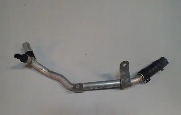 Audi A8 S8 D4 4H Heater radiator pipe/hose 057121064E