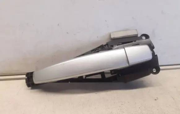 Opel Astra J Rear door exterior handle 14096201LH