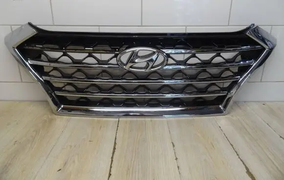 Hyundai Tucson TL Front bumper upper radiator grill 86351D7600