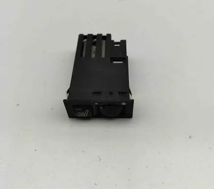 BMW 7 E38 Seat heating switch 8352259