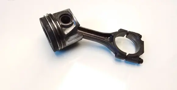 Volkswagen Touran I Piston with connecting rod