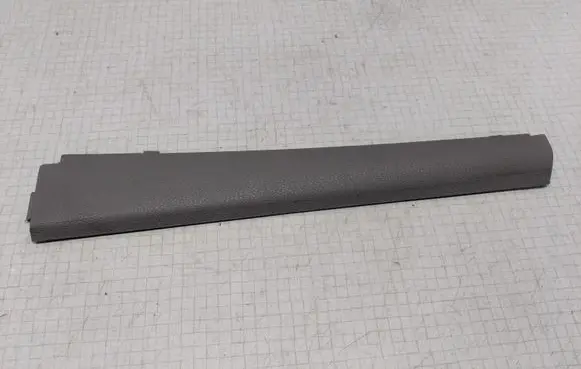 Volkswagen Golf V Other sill/pillar trim element 1K0868224