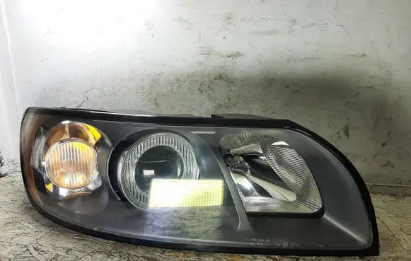 Volvo V50 Headlight/headlamp 1305235856