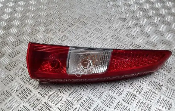 Volvo XC70 Rear/tail lights 160986