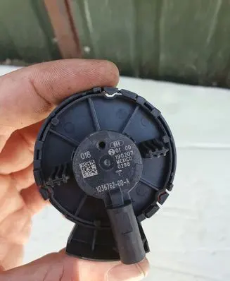 Tesla Model 3 Airbag deployment crash/impact sensor 1036762