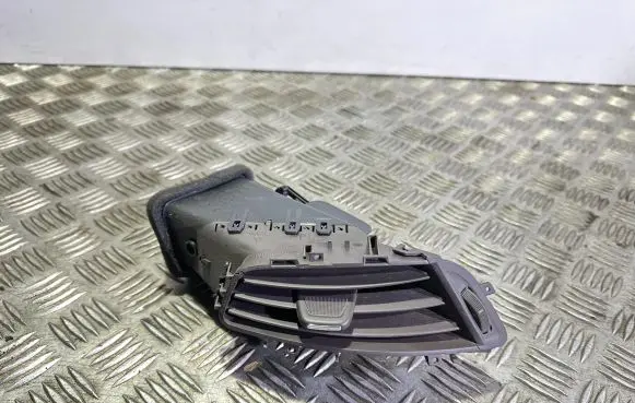 Opel Zafira C Dashboard side air vent grill/cover trim 330188061