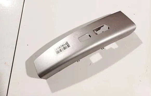 Hyundai Santa Fe Front door window switch trim 3715101110 371510-1110