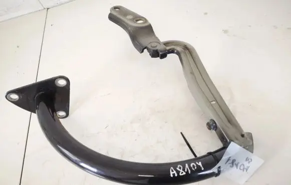 Volkswagen PASSAT B6 Tailgate/trunk/boot hinge 3c5827302b