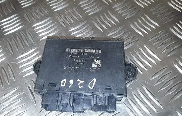 Ford Mondeo MK V Door control unit/module dg9t14b533cf 10125920 dg9t14c108ay