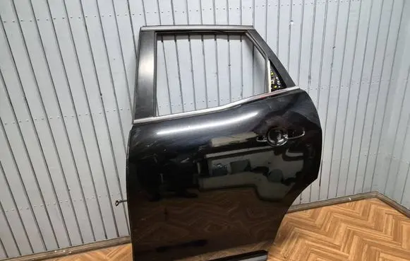 Mazda CX-7 Rear door