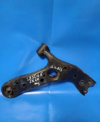 Toyota Auris 150 Front lower control arm/wishbone 4806902130