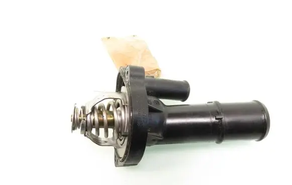 Ford Focus C-MAX Thermostat/thermostat housing 4M5GGA