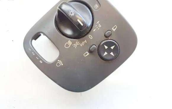 Mercedes-Benz C W203 Light switch a2035450604 24406574725