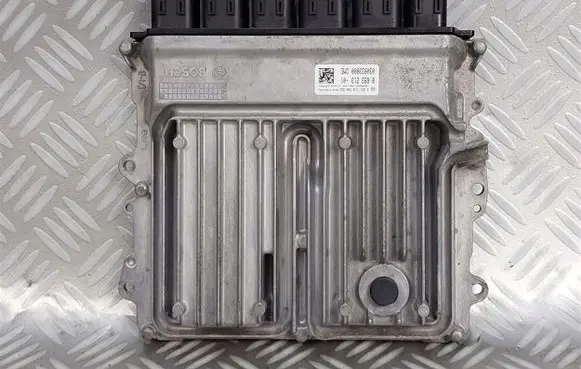 BMW 3 F30 F35 F31 Engine control unit/module ECU 8693213