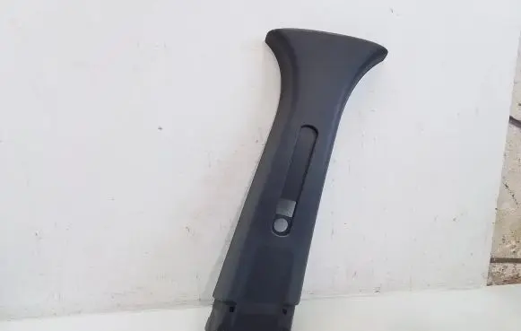 Mitsubishi Colt (B) pillar trim (top) 7211A066ZZ
