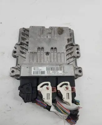 Peugeot 3008 I Engine control unit/module S180075002J 9676587780