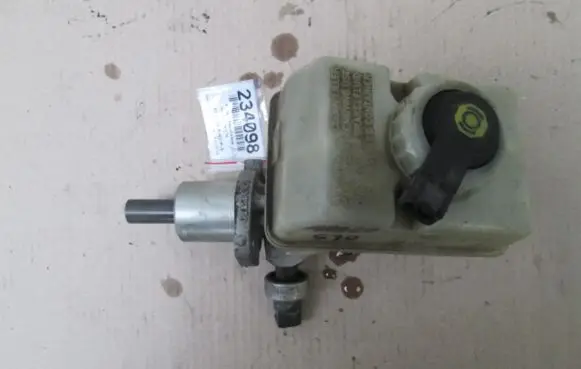 Volvo S70 V70 V70 XC Master brake cylinder