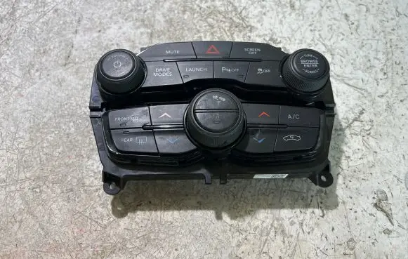 Dodge Challenger Climate control unit P68415454AB 22270471 15202