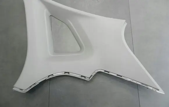 (D)pillar trim (top)