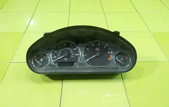 BMW Z3 E36 Speedometer (instrument cluster) 8401754