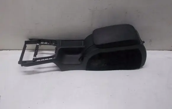 Skoda Superb B6 (3T) Center console PODOKIETNIK