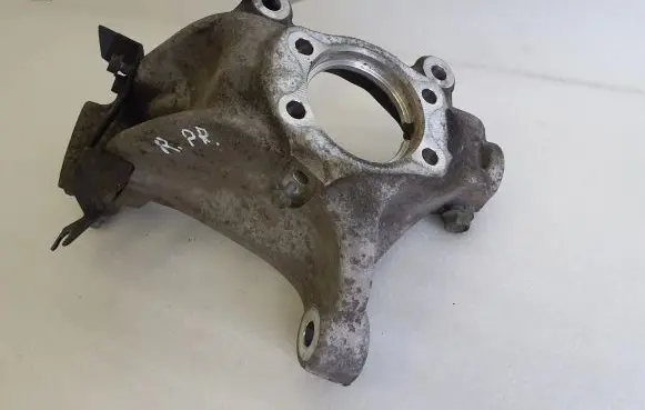 Nissan Qashqai J12 Front wheel hub
