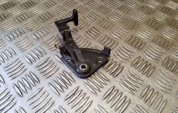 Audi A6 S6 C4 4A Engine bonnet (hood) release handle
