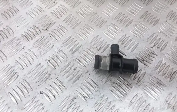 Audi A4 S4 B5 8D Engine coolant pipe/hose