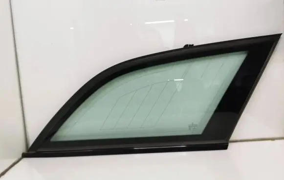 Mercedes-Benz E W212 Rear side window E643R00021 E000190 DOT32M13AS2